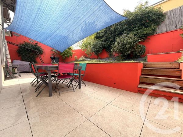 Maison à vendre  9 pièces - 220 m 2   MEXIMIEUX  - 01
