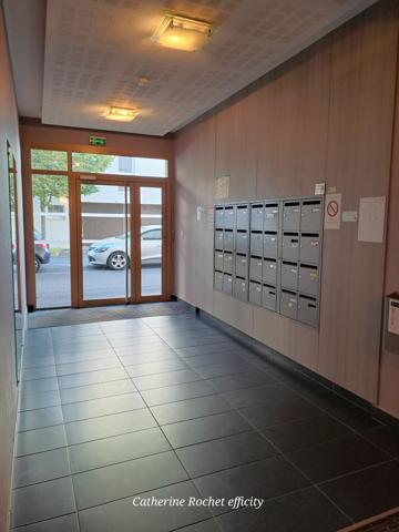 Appartement
         2 pièces
        - 43 m² Exclusivité 145 000 € *