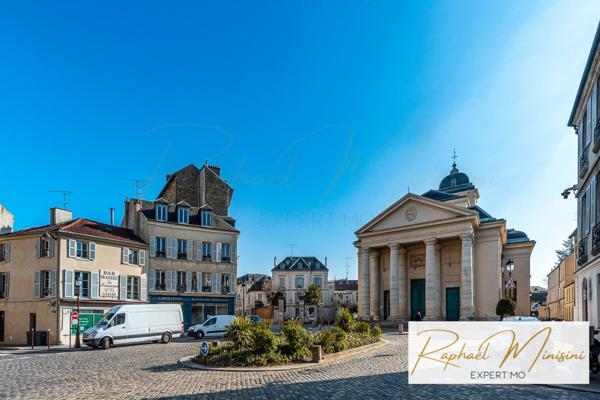 Versailles (78000) Versailles Montreuil, appartement traversant et lumineux 4/5 pièces, en étage élevé, de 107,5 m2 plus BALCON