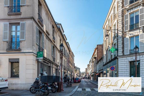 Versailles (78000) Versailles Montreuil, appartement traversant et lumineux 4/5 pièces, en étage élevé, de 107,5 m2 plus BALCON