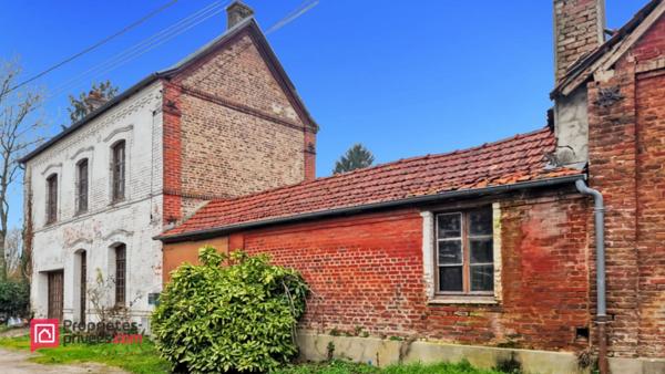 À Vendre : Ensemble de 3 Maisons à Rénover avec Fort Potentiel