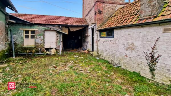À Vendre : Ensemble de 3 Maisons à Rénover avec Fort Potentiel