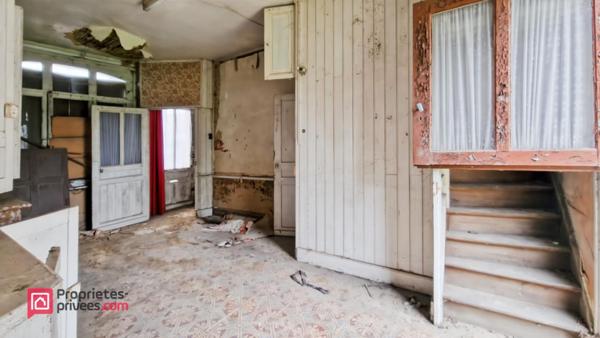 À Vendre : Ensemble de 3 Maisons à Rénover avec Fort Potentiel