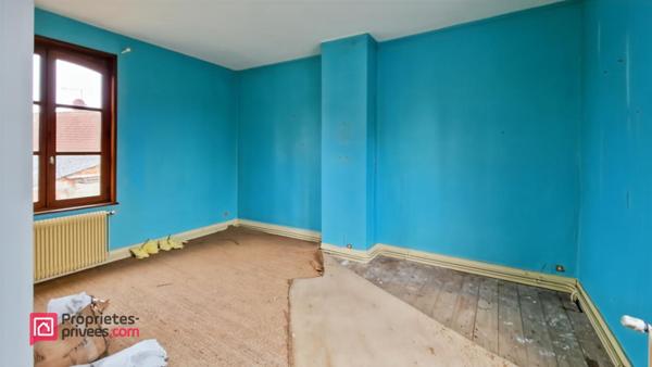 À Vendre : Ensemble de 3 Maisons à Rénover avec Fort Potentiel