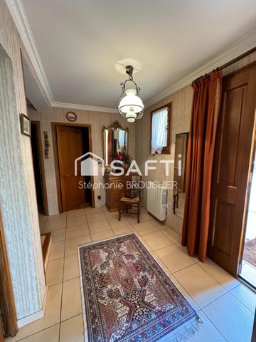 Maison avec vue exceptionnelle et piscine