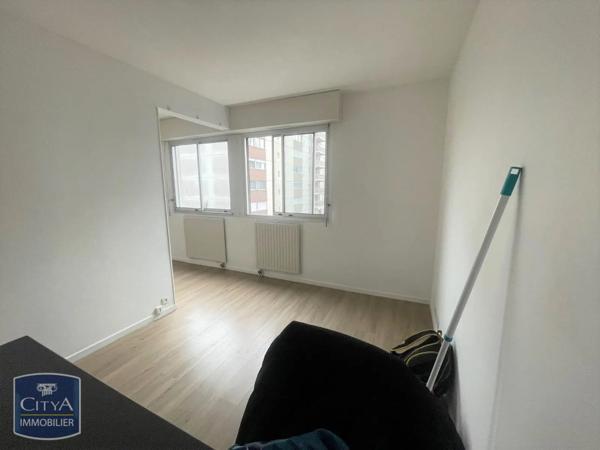 Appartement à louer 2 pièces 29.94m² Dijon (21000)