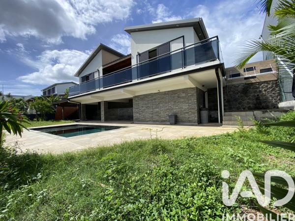 Location maison 4 pièces 102 m² L'Étang-Salé