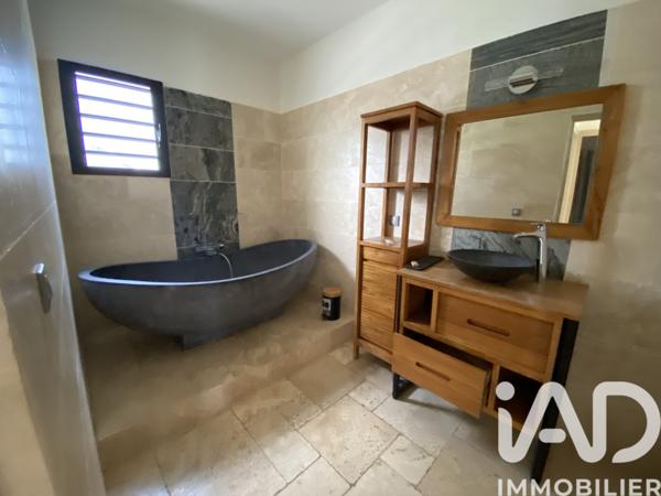 Location maison 4 pièces 102 m² L'Étang-Salé