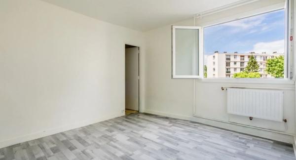Appartement
         3 pièces
        - 59 m² 185 500 €*