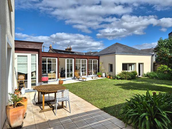 Maison - 6 pièces - 160 m²