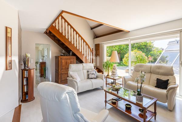 Maison - 6 pièces - 160 m²