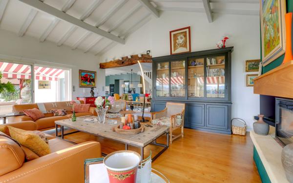 Maison à vendre    7 pièces • 185 m2 Espelette