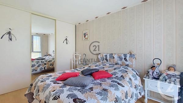 Appartement F3 à vendre  3 pièces - 64,97 m 2   GAGNY  - 93