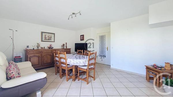 Appartement F3 à vendre  3 pièces - 64,97 m 2   GAGNY  - 93