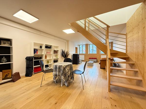 Appartement - 5 pièces - 142 m²