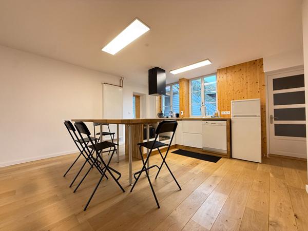 Appartement - 5 pièces - 142 m²