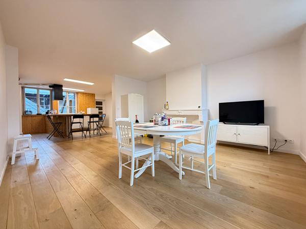 Appartement - 5 pièces - 142 m²