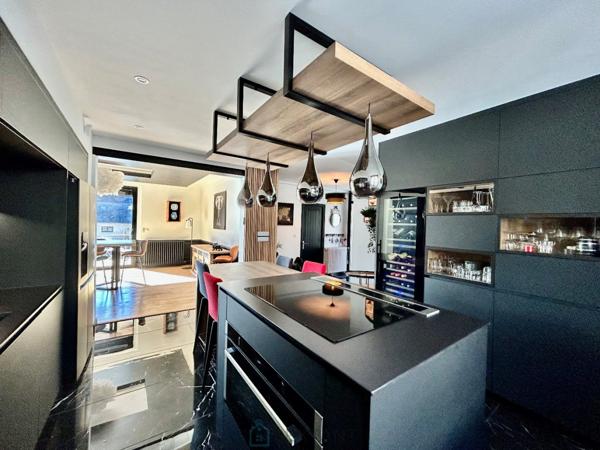 Propriété d’exception – 274 m² habitables + 459 m² de dépendances