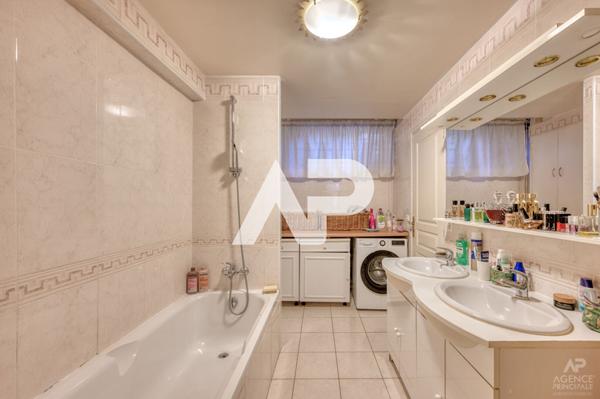 Maison Rueil Malmaison 8 pièce(s) 179.04 m² €930 800 ** - Référence 19442