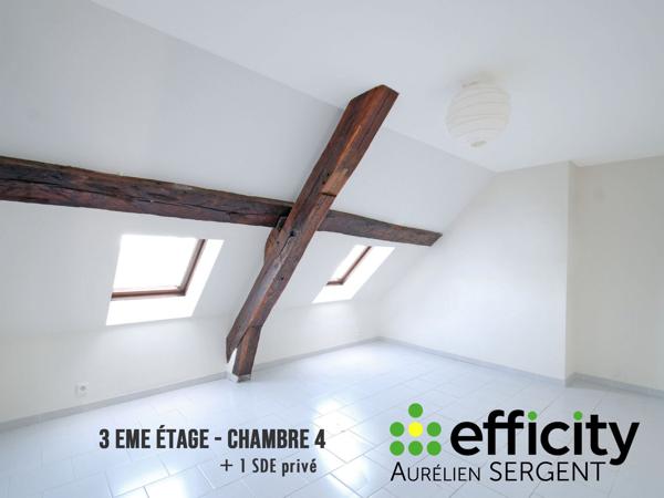 Maison
         8 pièces
        - 240 m² 590 000 € *