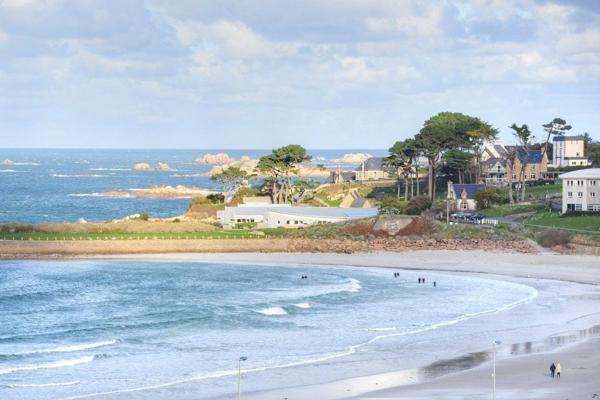 Appartement  T3  de 50 m2. Belle vue mer de toutes les pièces