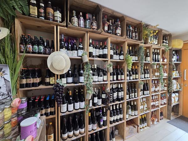 À VENDRE ? FONDS DE COMMERCE POLYVALENT ? C?UR DU CROS-DE-CAGNES