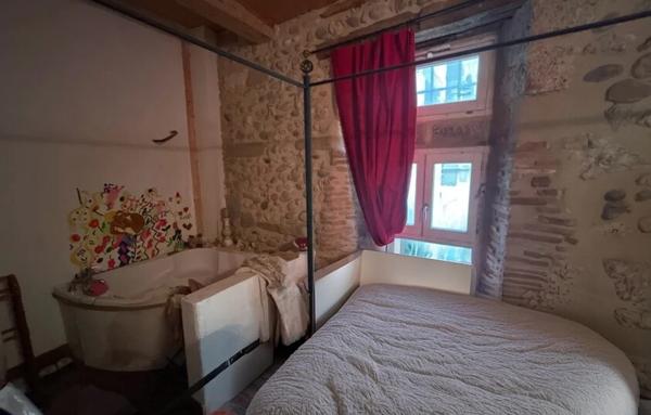 À saisir ! Maison de ville avec terrasse