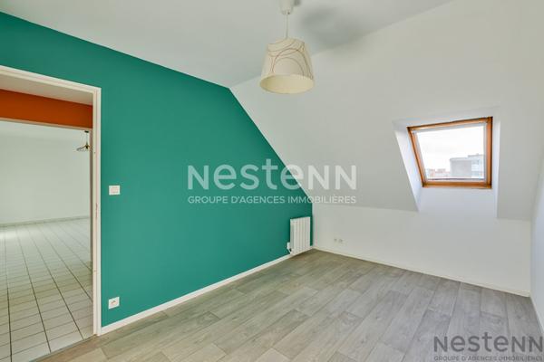 APPARTEMENT DERNIER ETAGE QUARTIER ROBIEN PROCHE GARE SNCF