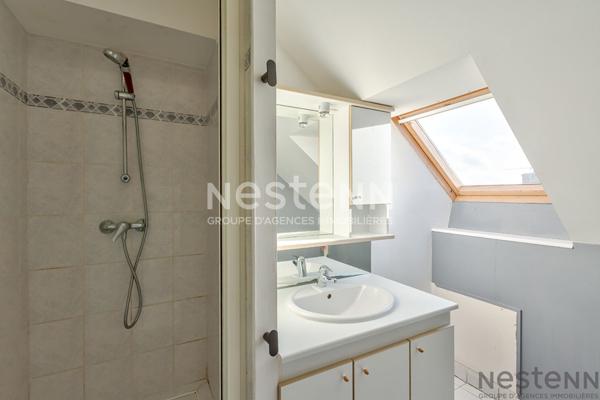 APPARTEMENT DERNIER ETAGE QUARTIER ROBIEN PROCHE GARE SNCF