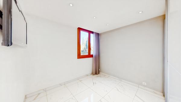 Appartement à vendre 210 000 € Marseille 13 5 p 93 m² DPE E