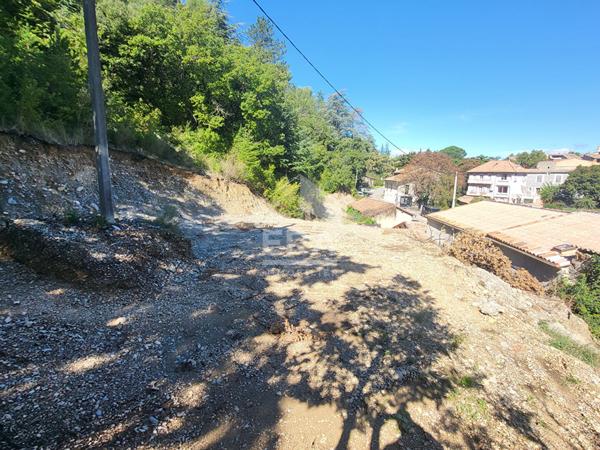 A Vendre Terrain 04 Château Arnoux à Bâtir