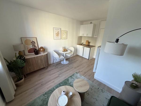 Vente                                                      Appartement
                        
                     1 pièces                      17 m2                     à Alfortville