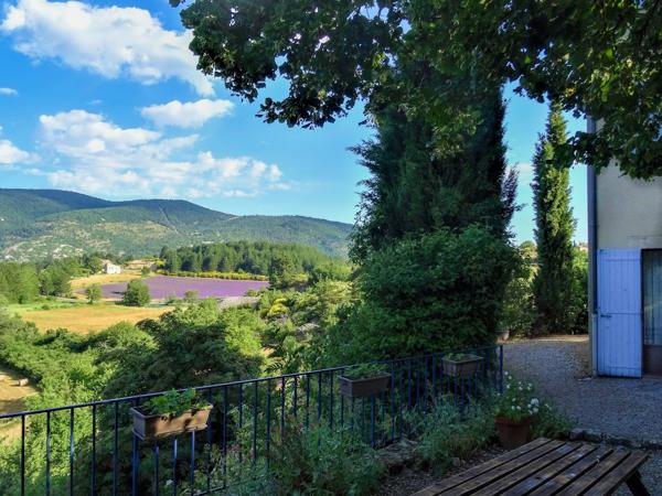 Aurel (84390) Ancienne demeure rénovée à la vue époustouflante !