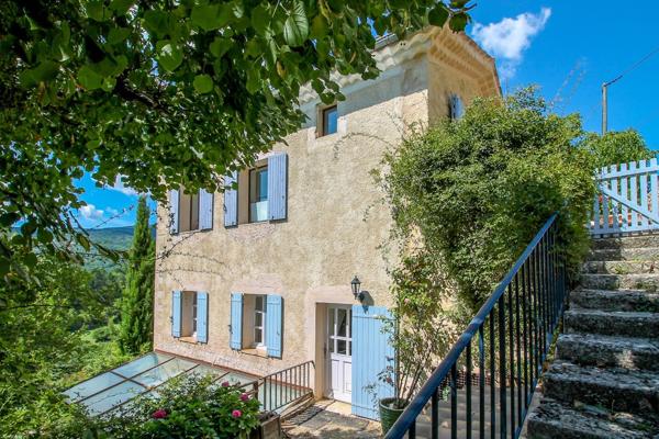 Aurel (84390) Ancienne demeure rénovée à la vue époustouflante !