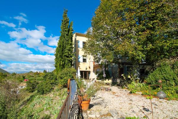 Aurel (84390) Ancienne demeure rénovée à la vue époustouflante !