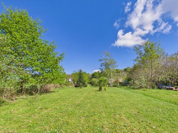 Charmante maison en pierre avec un terrain de 6 000 m²