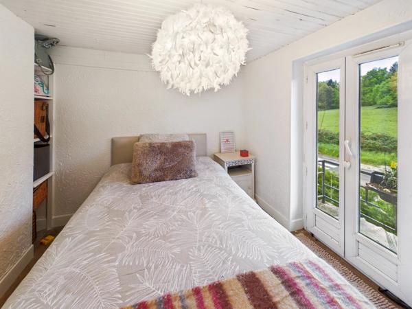 Charmante maison en pierre avec un terrain de 6 000 m²