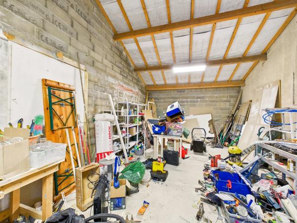 Charmante maison en pierre avec un terrain de 6 000 m²