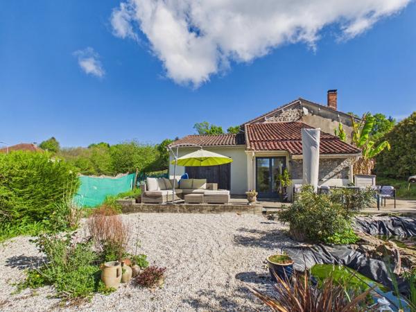 Charmante maison en pierre avec un terrain de 6 000 m²