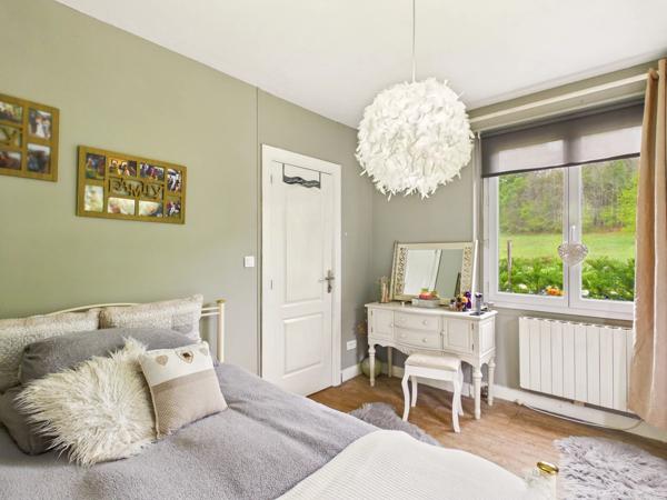 Charmante maison en pierre avec un terrain de 6 000 m²