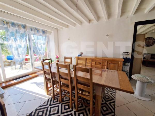 Maison familiale en pierre de 180m² habitable – 4 chambres – Garage et jardin de 750 m² avec vue imp