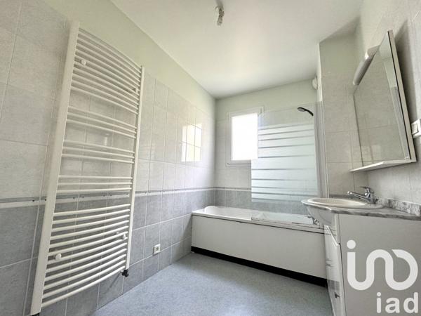 Appartement 3 pièces de 56 m² à Bain-de-Bretagne (35470)