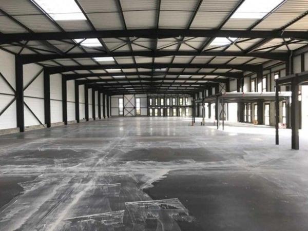 Dpt Rhône (69), A LOUER VILLEFRANCHE SUR SAONE - ENTREPÔT / LOCAL D’ACTIVITÉ – VISIBILITÉ AUTOROUTE N°1 – AXE PARIS / MARSEILLE