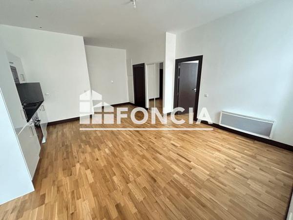 Location Appartement 2 pièces 47.9 m² - 10 QUAI AUX VIVRES - C106 Rochefort 17300