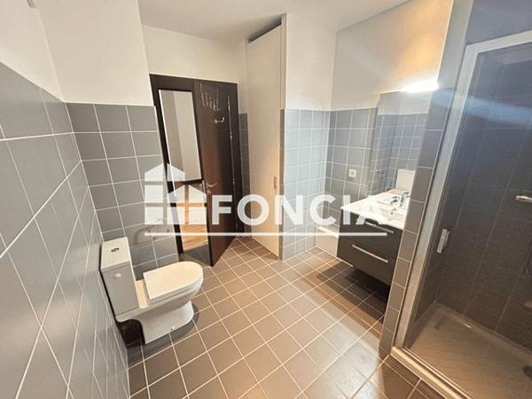 Location Appartement 2 pièces 47.9 m² - 10 QUAI AUX VIVRES - C106 Rochefort 17300