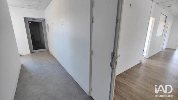 Location bureaux 365 m² La Ville-aux-Dames