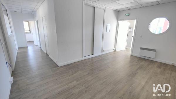 Location bureaux 365 m² La Ville-aux-Dames