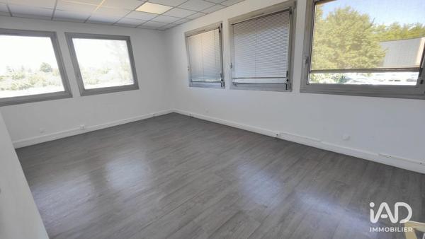 Location bureaux 365 m² La Ville-aux-Dames