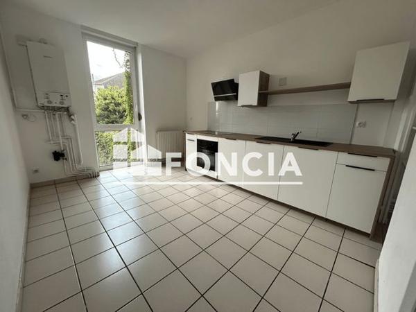 Location Appartement 4 pièces 88.3 m² - 35 AVENUE GAMBETTA Roanne 42300