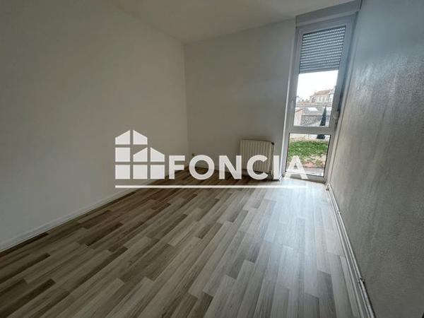 Location Appartement 4 pièces 88.3 m² - 35 AVENUE GAMBETTA Roanne 42300